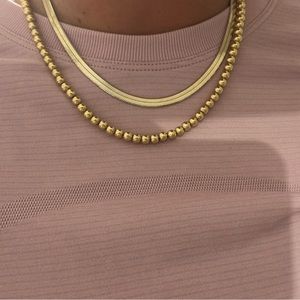 Mejuri Bold Herringbone necklace (16inches), great condition.